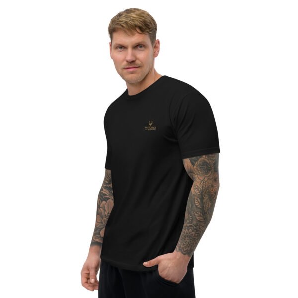 Camiseta de manga corta y cuello redondo