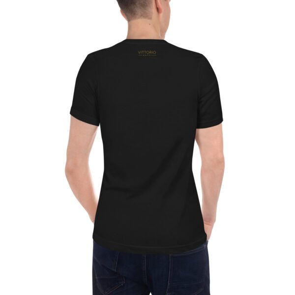 Camiseta de manga corta y cuello de pico